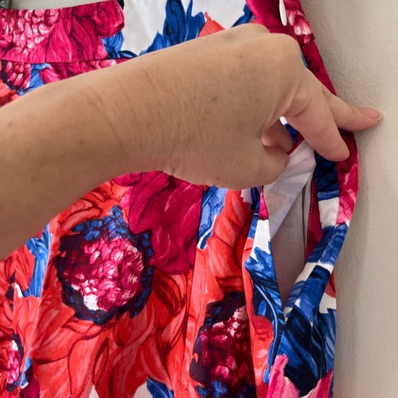 Talbots Red Blue Floral A Line Midi Skirt Side Pockets Zip Closure Summer Size M - Picture 4 of 6